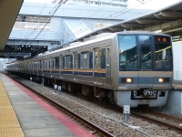 2016年7月撮影、尼崎駅にて。
