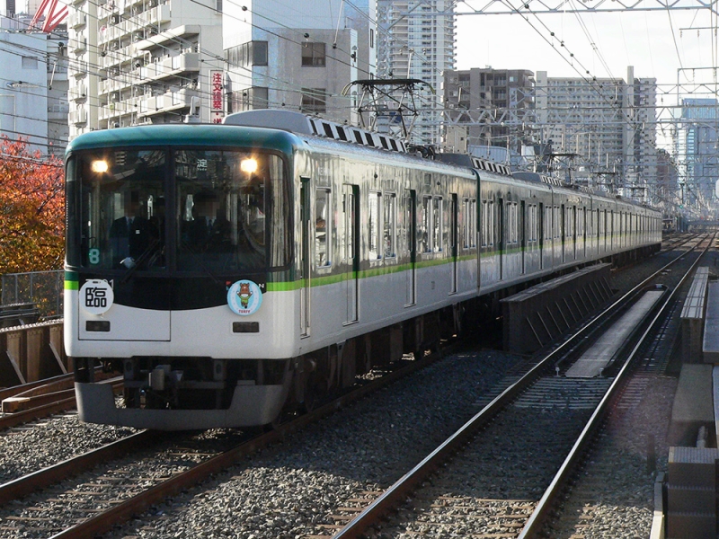 2010年11月撮影、関目駅にて。臨時ターフィー号に充当された7203F。
