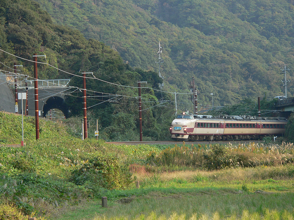 485系ボンネット型先頭車の特急雷鳥号